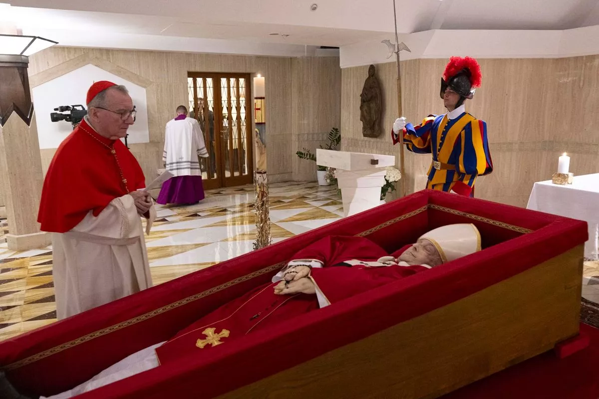 Acerca del fallecimiento de un Papa.